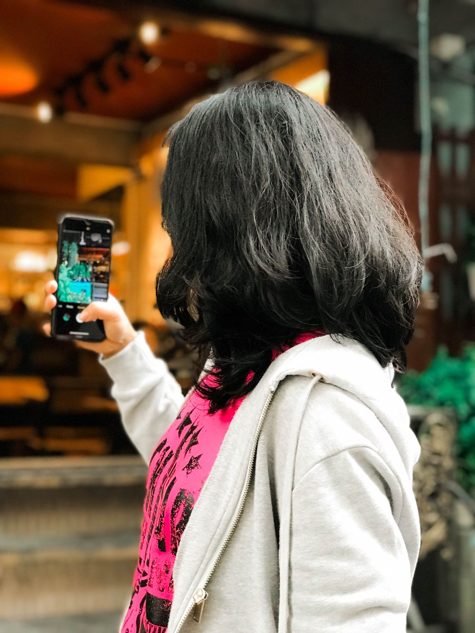 Mobile phone user in Qatar